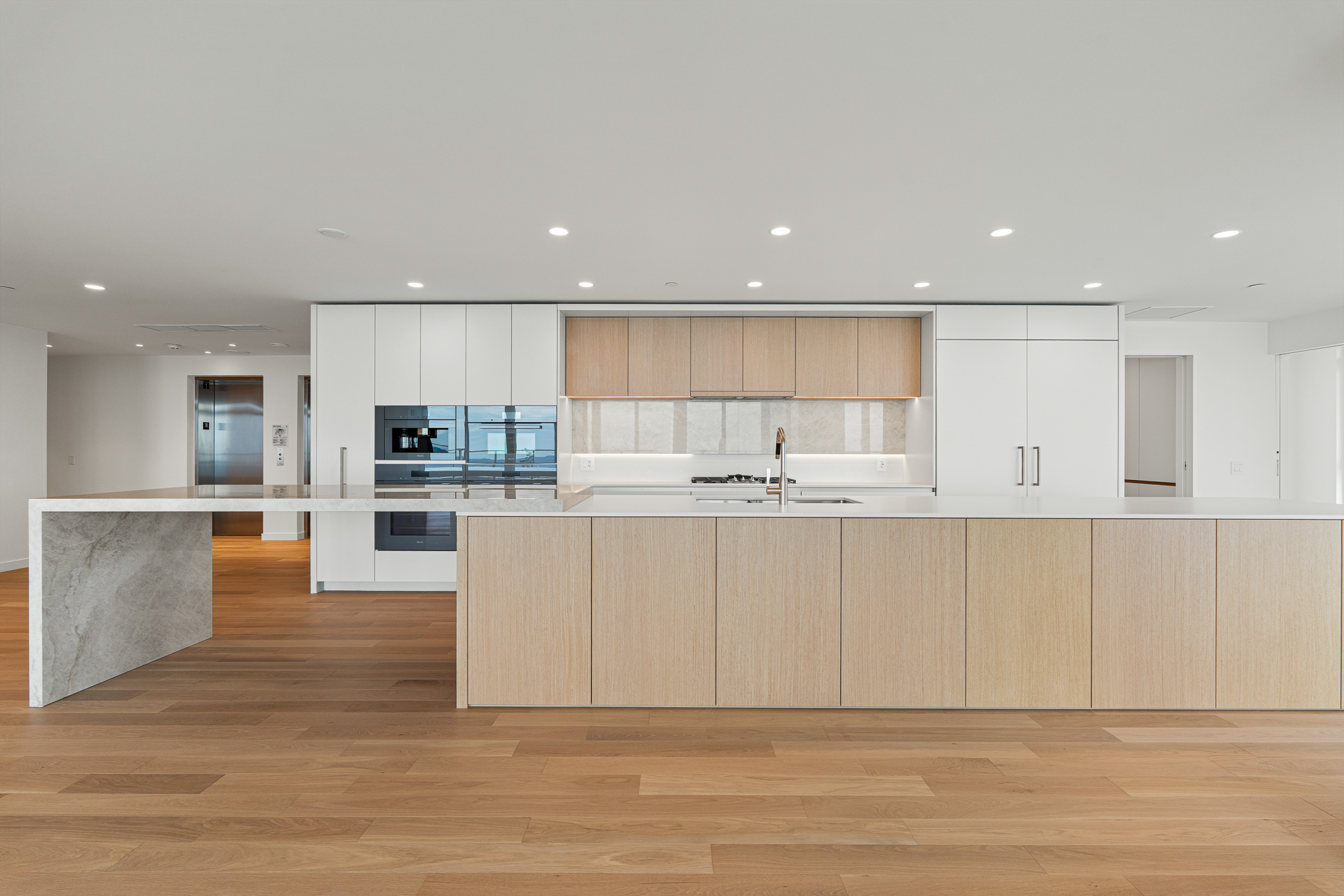 PH#1100 - 3963 Uplands Way